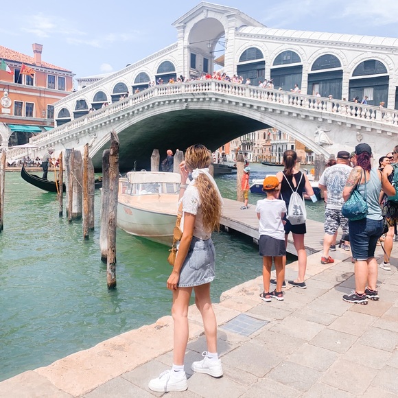 Meet your Posher, Bettsy - Picture 1 of 1